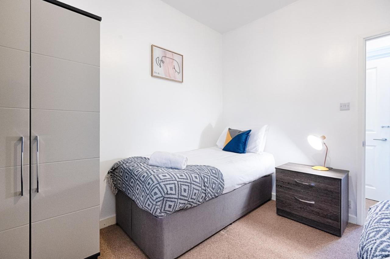 Parking, Smart Tv'S In All Rooms! Swansea Exterior photo